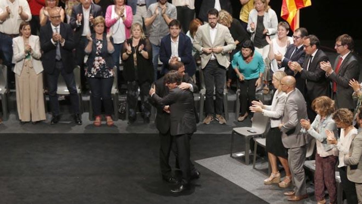 Puigdemont: “Podemos garantizar a los ciudadanos y ciudadanas de Cataluña que el 1 de octubre votaremos”.-JULIO CARBÓ