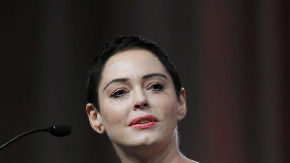 Rose McGowan, durante una convención feminista en Detroit, en octubre del 2017.-AP / PAUL SANCYA