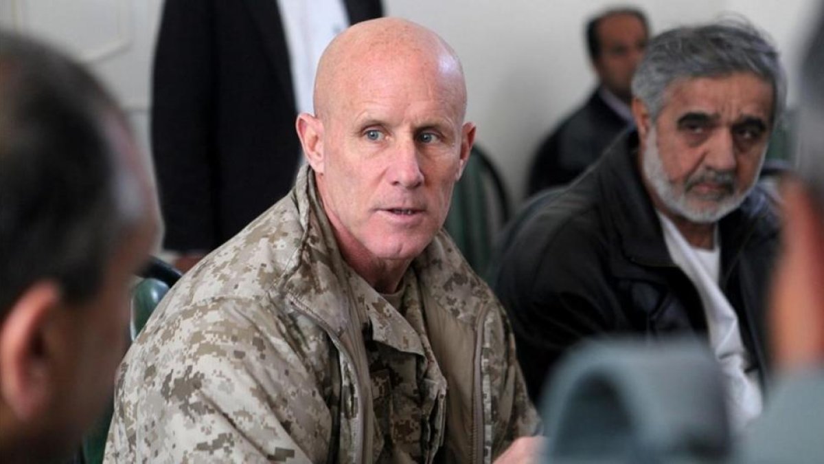 El vicealmirante Robert Harward en Afganistán en enero del 2011.-REUTERS