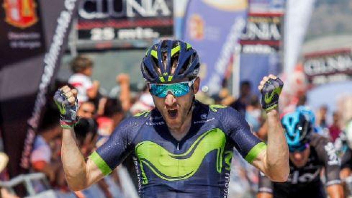 Carlos Barbero celebra con entusiasmo su victoria en Clunia.-SANTI OTERO