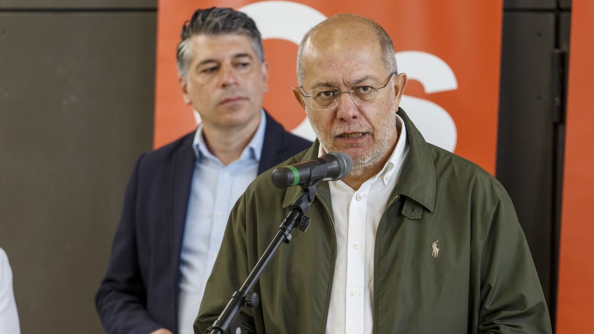 Francisco Igea, de Ciudadanos, en su intervención en la capital burgalesa. SANTI OTERO