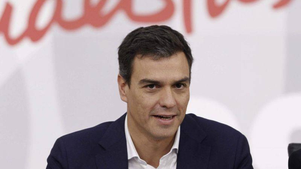 El secretario general del PSOE, Pedro Sánchez, al inicio hoy de la reunión de la Ejecutiva Federal del partido.-Foto: EFE