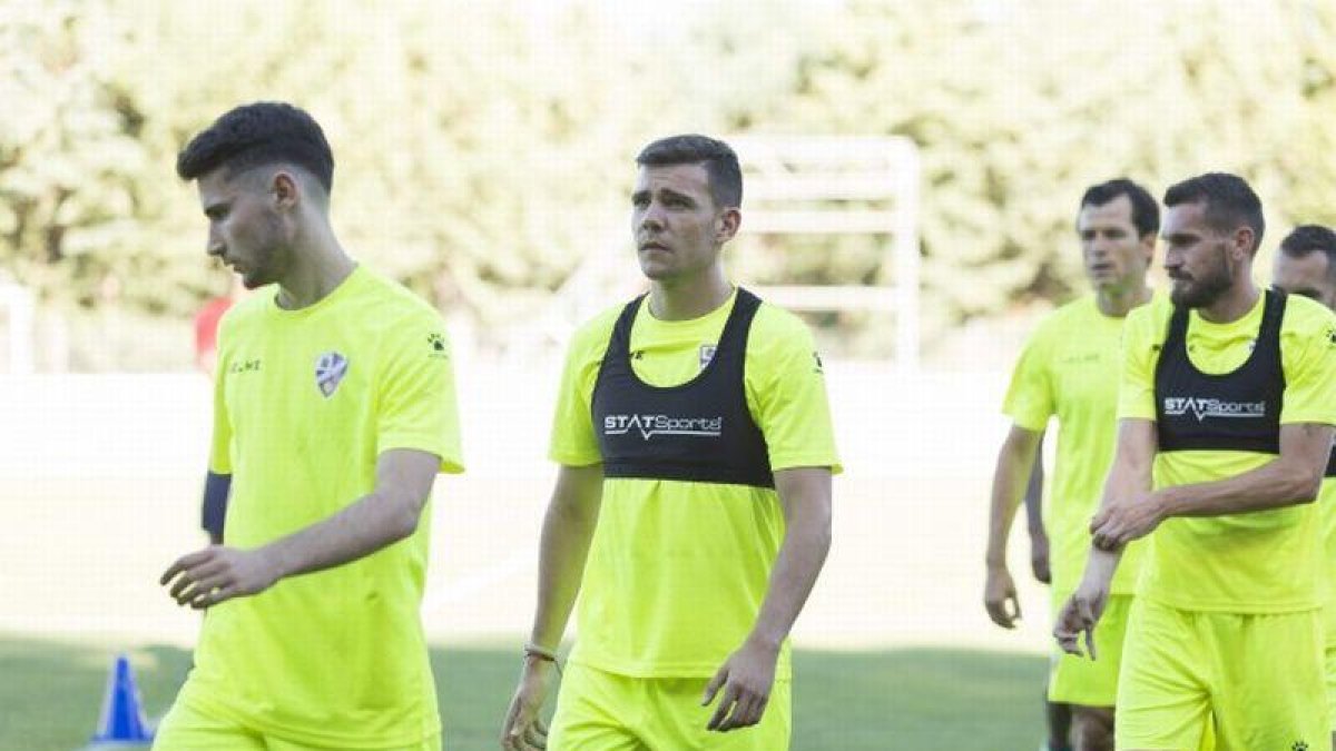 Álex Gallar, en el entrenamiento de Benasque-EL PERIÓDICO
