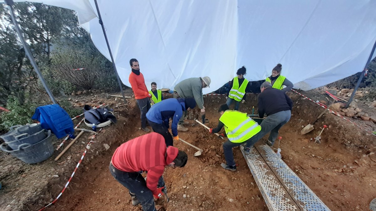 La excavación en el yacimiento Valparaíso se ha desarrollado en 25 metros cuadrados y durante una semana con diez investigadores. FUNDACIÓN ATAPUERCA