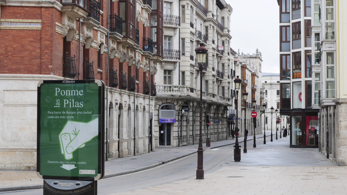 La calle Santander es una de las vías que el PP plantea peatonalizar y sobre la que ya se realizaron ensayos en el último gobierno del PP.