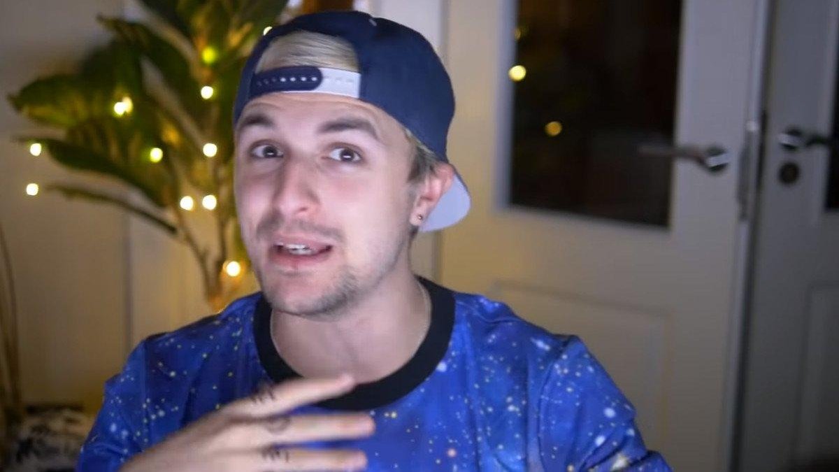 Dalas Review, en uno de los sus últimos vídeos subidos a Youtube: Chicas de Tik Tok que merecen BAN.-YOUTUBE/ DALAS REVIEW