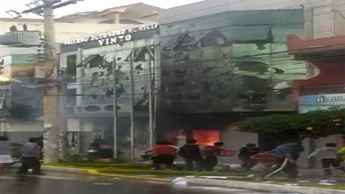Incendio en la alcaldía de Vinto.-