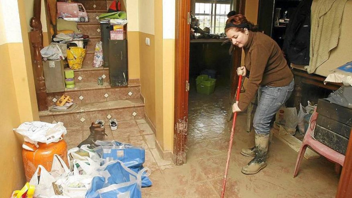 El siniestro más declarado está relacionado con el agua como las inundaciones en las viviendas.-EL MUNDO
