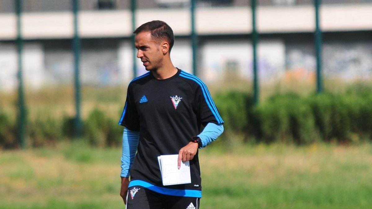 Borja Jiménez, durante un entrenamiento.-JOSÉ ESTEBAN EGURROLA