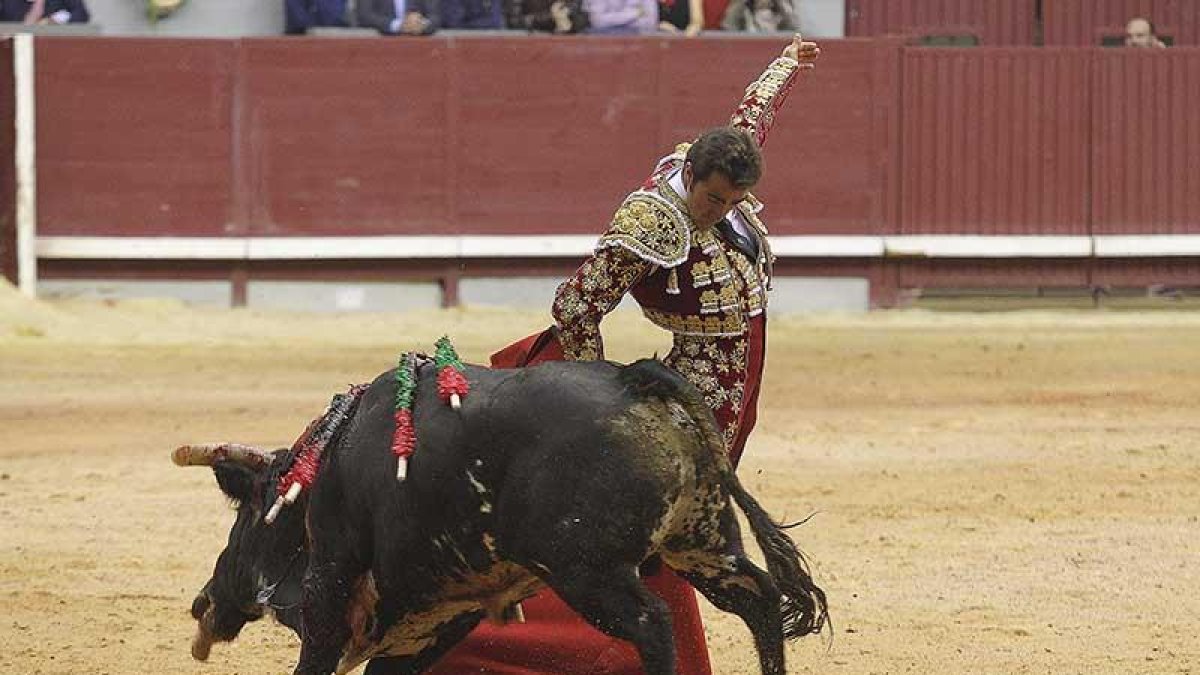 El Fandi cortó tres orejas el pasado jueves al encierro de Torrealta.-S.OTERO