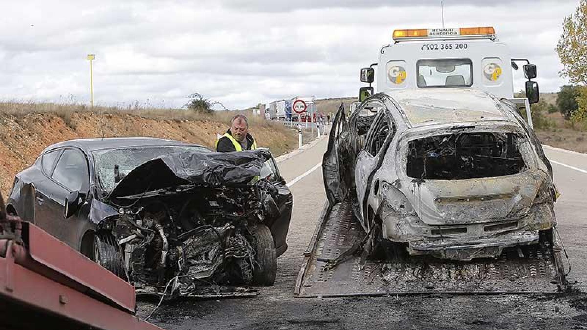 Imagen de un accidente registrado en la N-627, que une Burgos con Aguilar de Campoo.-RAÚL G. OCHOA