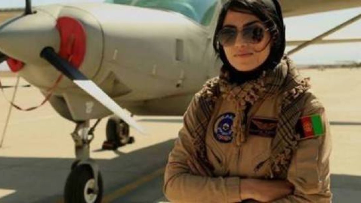 Nilofar Rahmani, la primera piloto de las Fuerza Aérea de Afganistán.-Foto: AGENCIAS