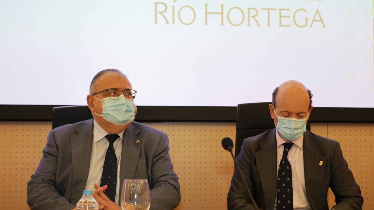 El consejero de Sanidad, Alejandro Vázquez, inauguró la jornada 'Enfermería: una voz para liderar' en el Hospital Universitario Río Hortega. ICAL