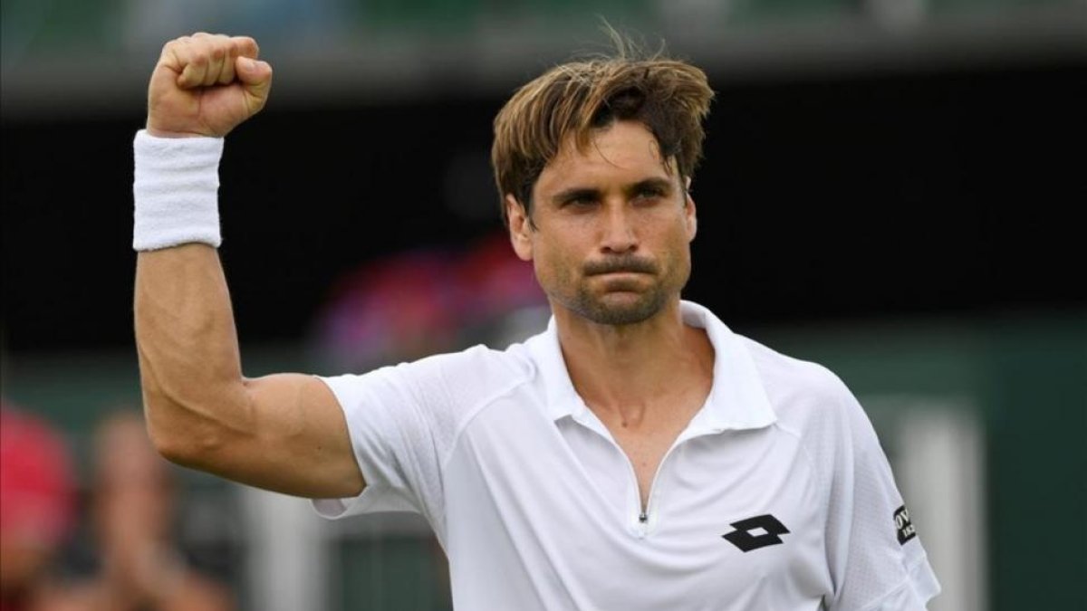Ferrer celebra la victoria sobre Gasquet en Wimbledon.-REUTERS / TONY O BRIEN