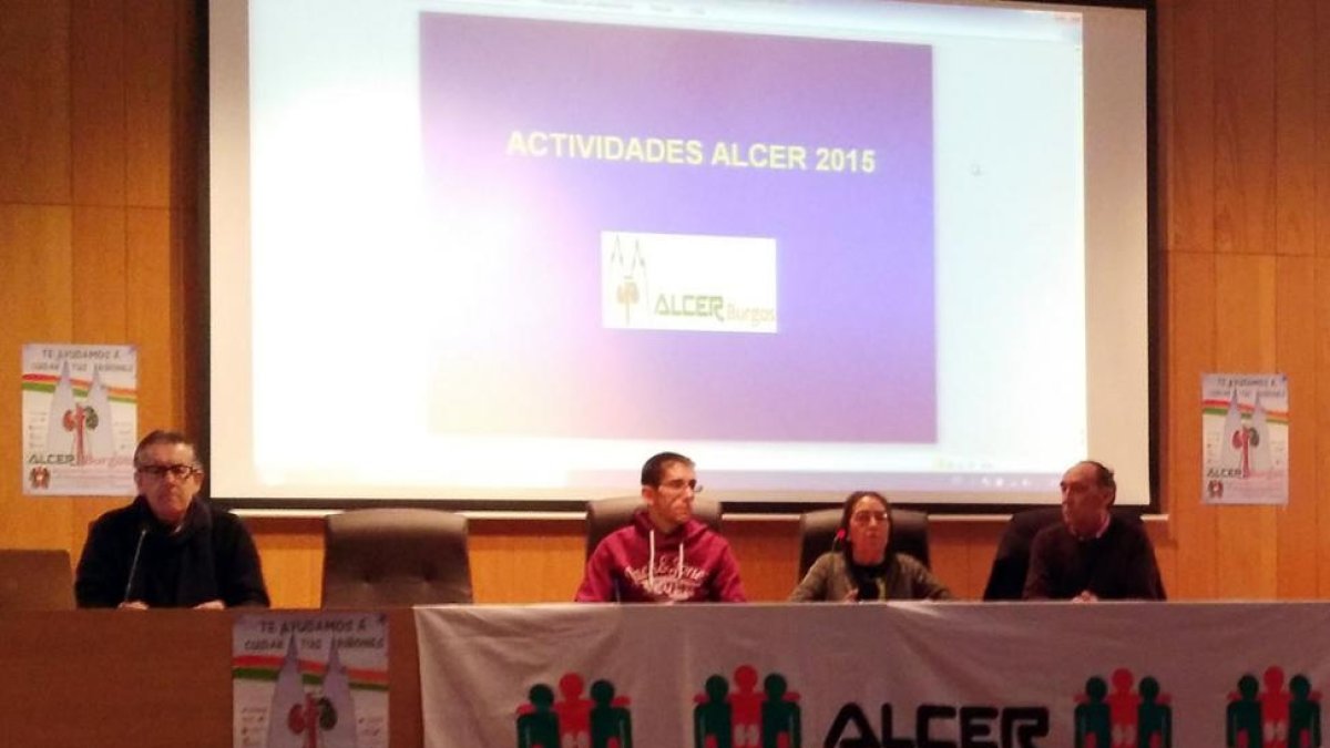 La Asamblea anual de Alcer Burgos se celebró en el auditorio del Hospital Universitario.-ECB