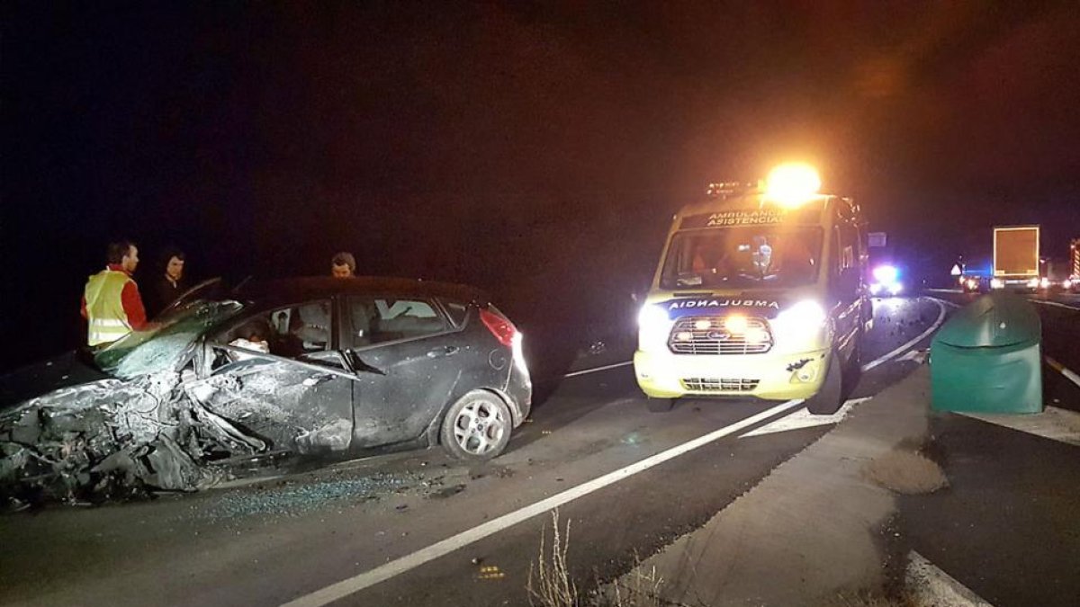Imagen del accidente registrado el pasado miércoles.-BOMBEROS DE BURGOS