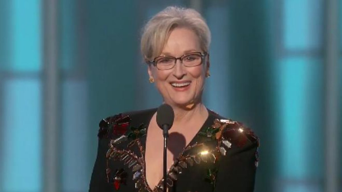 Meryl Streep le dedicó varios dardos a Donald Trump sin nombrarlo ni una vez en su discurso en los Globos de Oro 2017.-