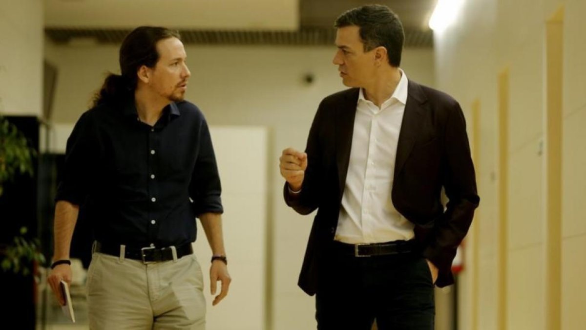 Pablo Iglesias y Pedro Sánchez-JOSÉ LUIS ROCA