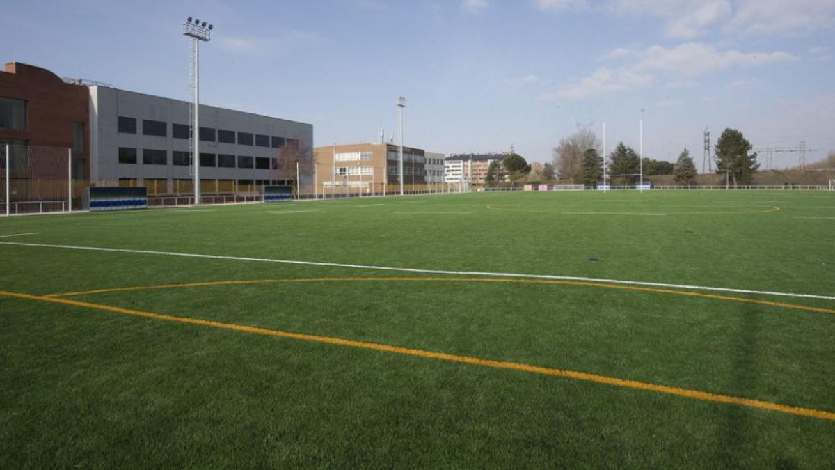 UBU Aparejadores y Atrio Bupolsa jugarán sus partidos oficiales en el nuevo campo de San Amaro.-RAÚL G. OCHOA