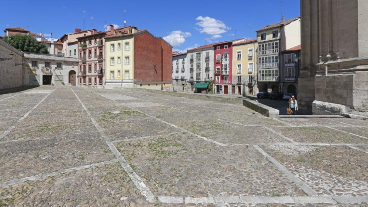 El proyecto contempla la regeneración urbana de este espacio. Al fondo (en el antiguo Asador de Aranda), se ubicará el Centro Cidiano.-RAÚL G. OCHOA