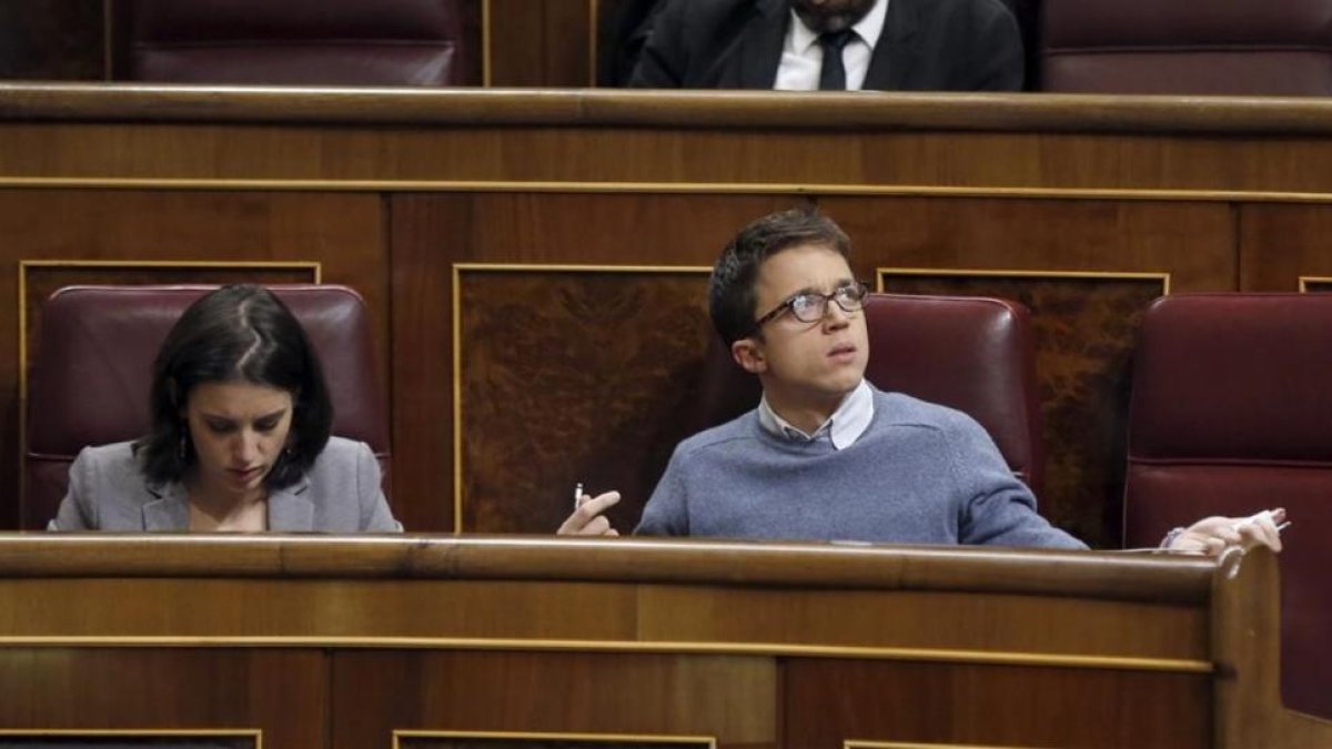 Errejón (portavoz) y Montero (portavoz adjunta) de Unidos Podemos.-Kiko Huesca