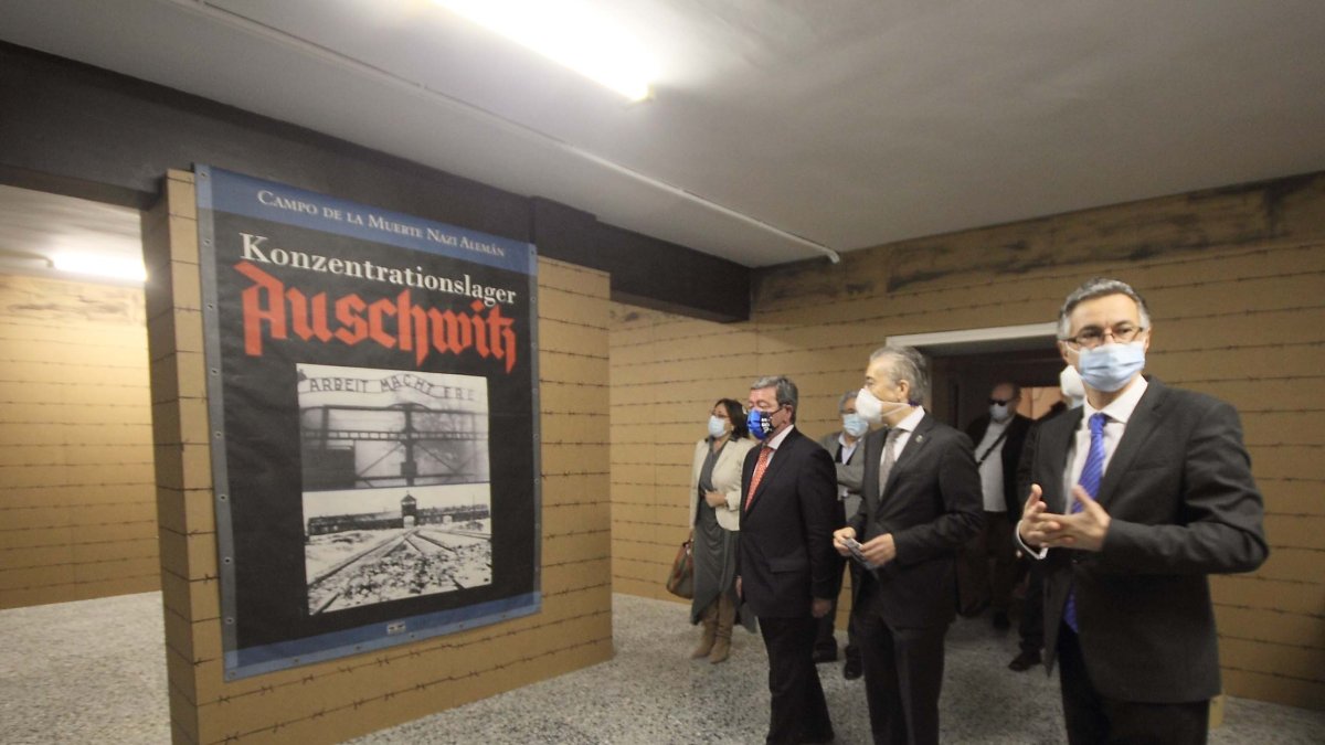 Imagen de la inauguración de la exposición. G. GONZÁLEZ
