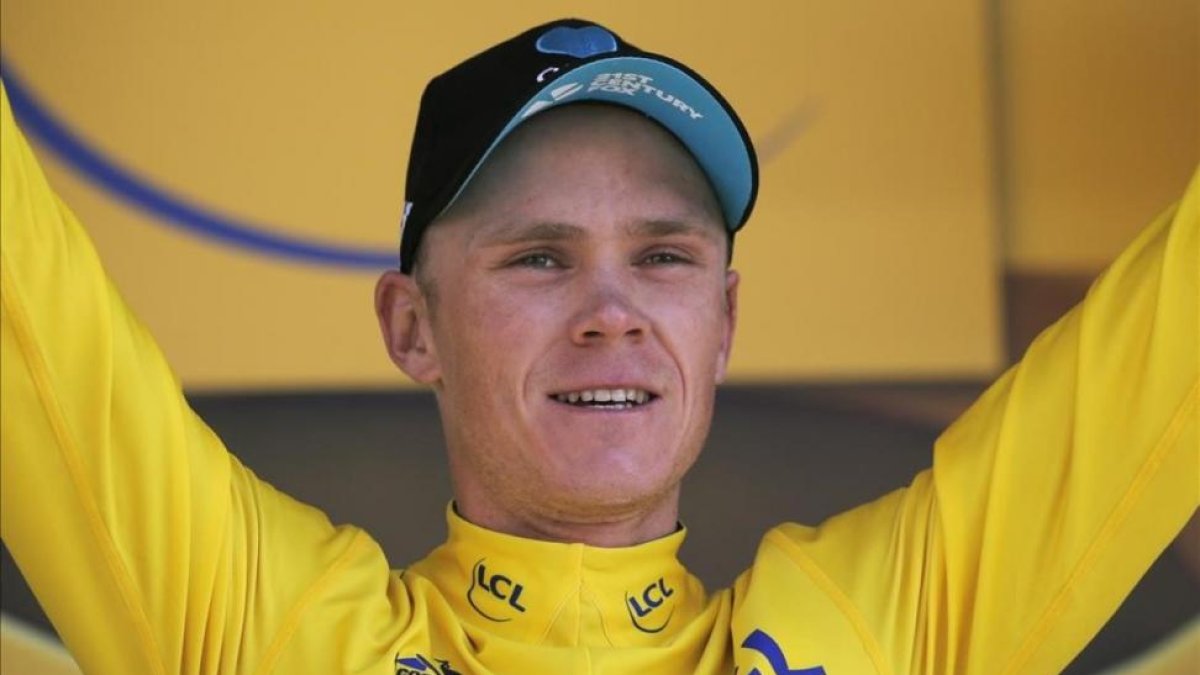 Chris Froome, con el jersey amarillo del Tour.-AFP