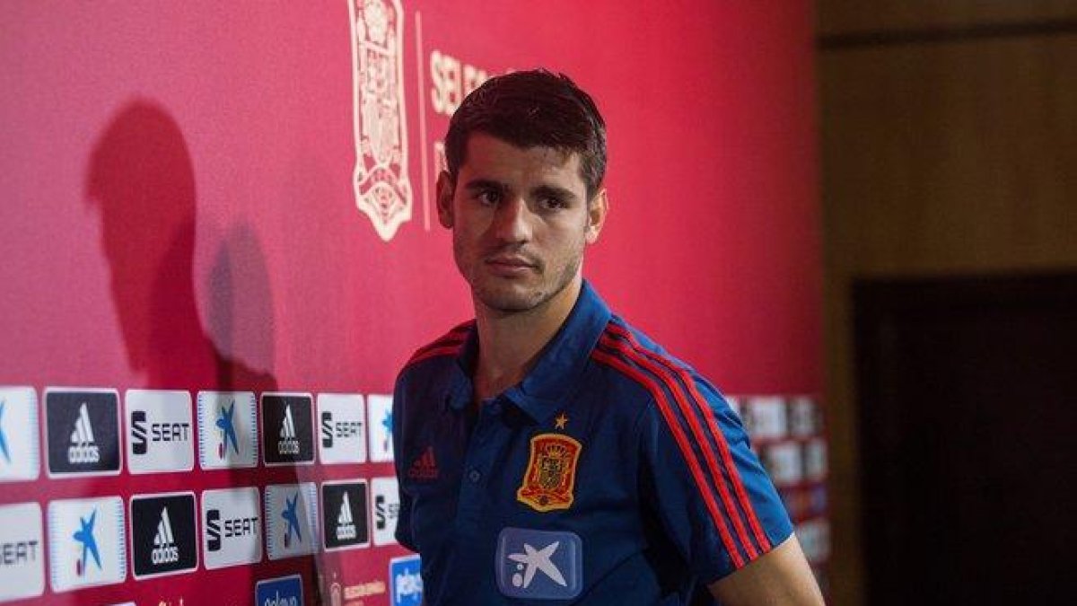 Álvaro Morata en la sala de prensa de la Ciudad del Fútbol de Las Rozas.-EFE