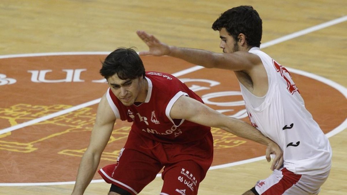 Aitor Alberdi está entre algodones.-SANTI OTERO