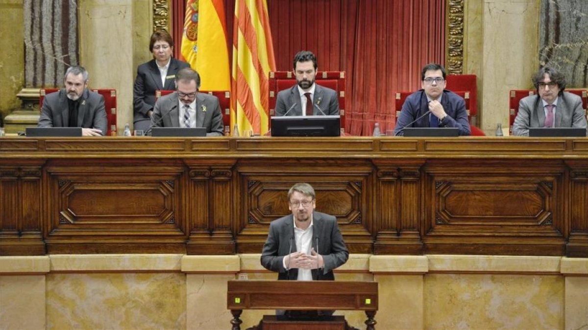 El presidente de Catalunya en Comú, Xavier Domenech, en su interevención de esta mañana-FERRAN SENDRA