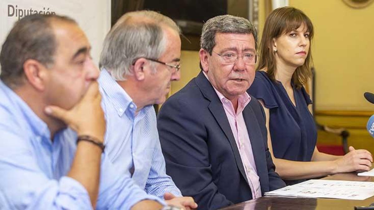 De izquierda a derecha, Mariano Palacios, Ángel Carrtón, César Rico y Laura Puente.-SANTI OTERO