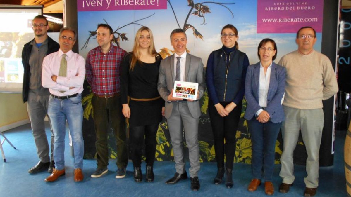 El equipo directivo de la Ruta del Vino Ribera.-L.V.