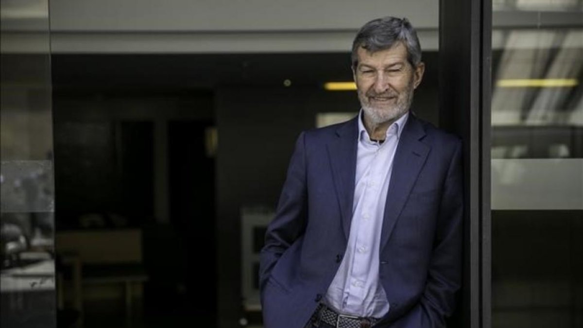 Julio Rodríguez, después de la entrevista en Barcelona-/ JOAN CORTADELLAS