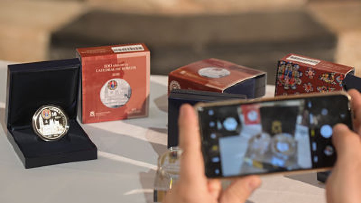 La moneda se presentó hoy en Burgos, en la Catedral. ICAL