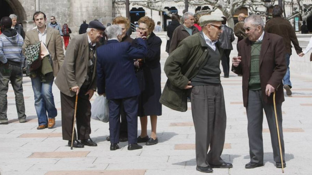 Burgos tiene 87.143 pensionistas, la tercera provincia de Castilla y León con la cifra más alta. En la región hay 602.337.-