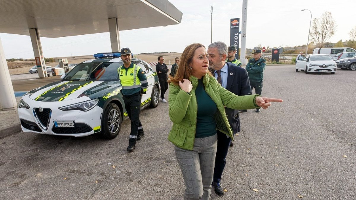 La delegada del Gobierno en Castilla y León, Virginia Barcones, presenta la Operación Especial de Tráfico para el puente de Todos los Santos en Burgos. SANTI OTERO