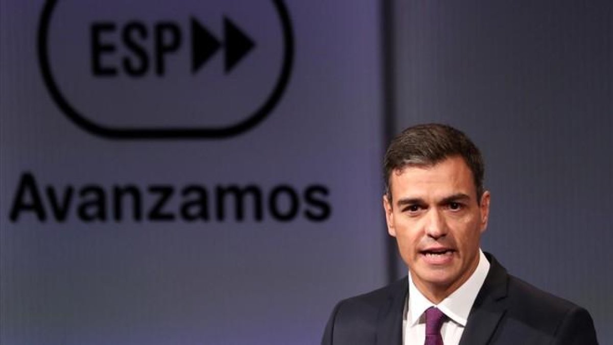 Pedro Sánchez durante una conferencia de prensa.-SERGIO PÉREZ