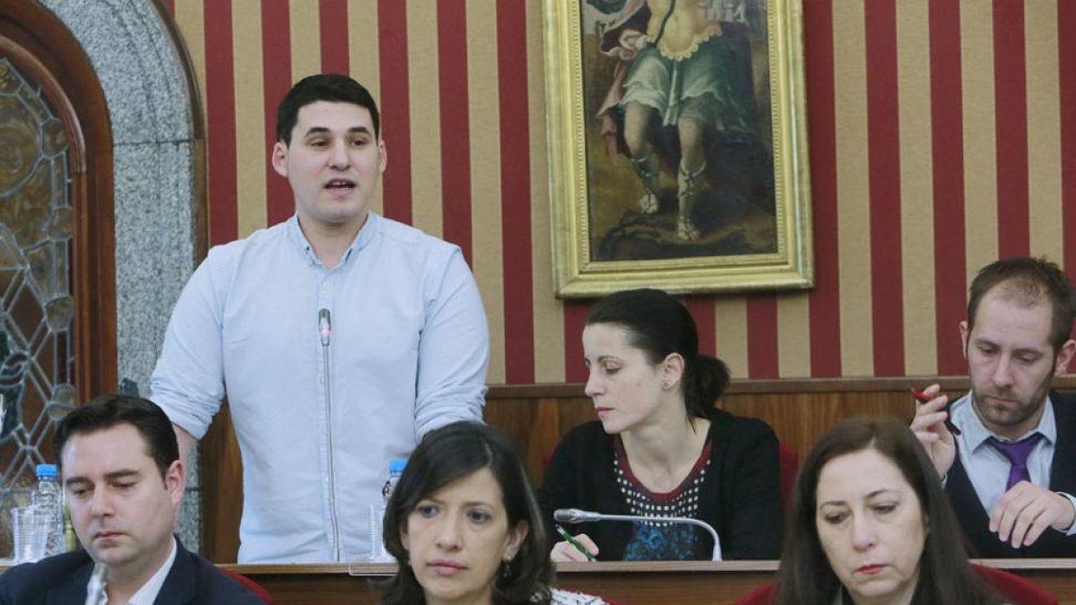 Concejales de Imagina y PSOE en uno de los Plenos del Ayuntamiento.-ISRAEL L. MURILLO