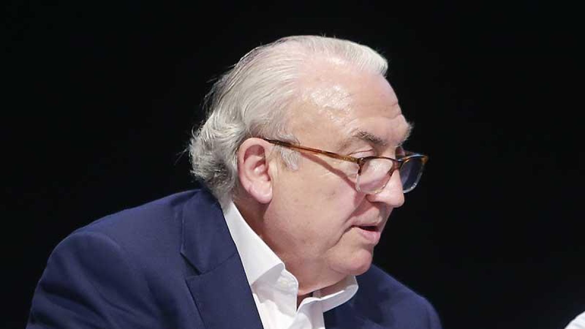 Gonzalo Antón fue el encargado de comunicar las altas y bajas-Raúl G. Ochoa