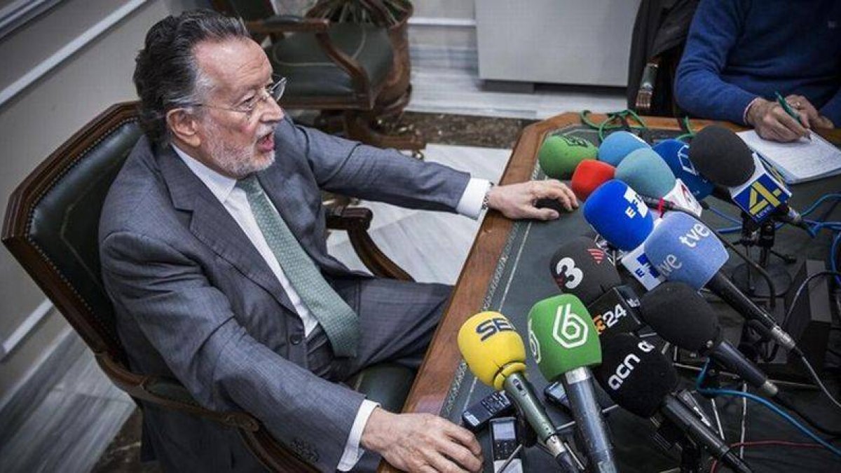 El vicealcalde de Valencia, Alfonso Grau, en una rueda de prensa.-Foto: MIGUEL LORENZO