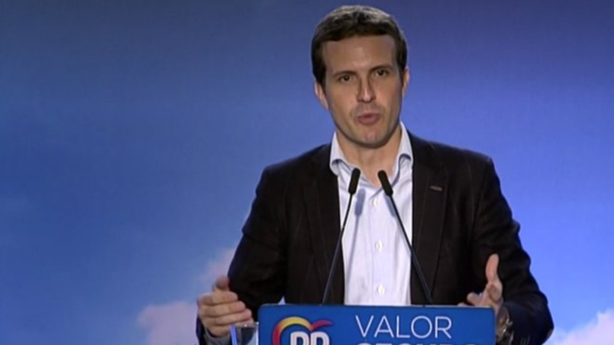 Un momento de la intervención de Pablo Casado, pesidente del PP, en un acto electoral celebrado en Córdoba este domingo.-EL PERIÓDICO