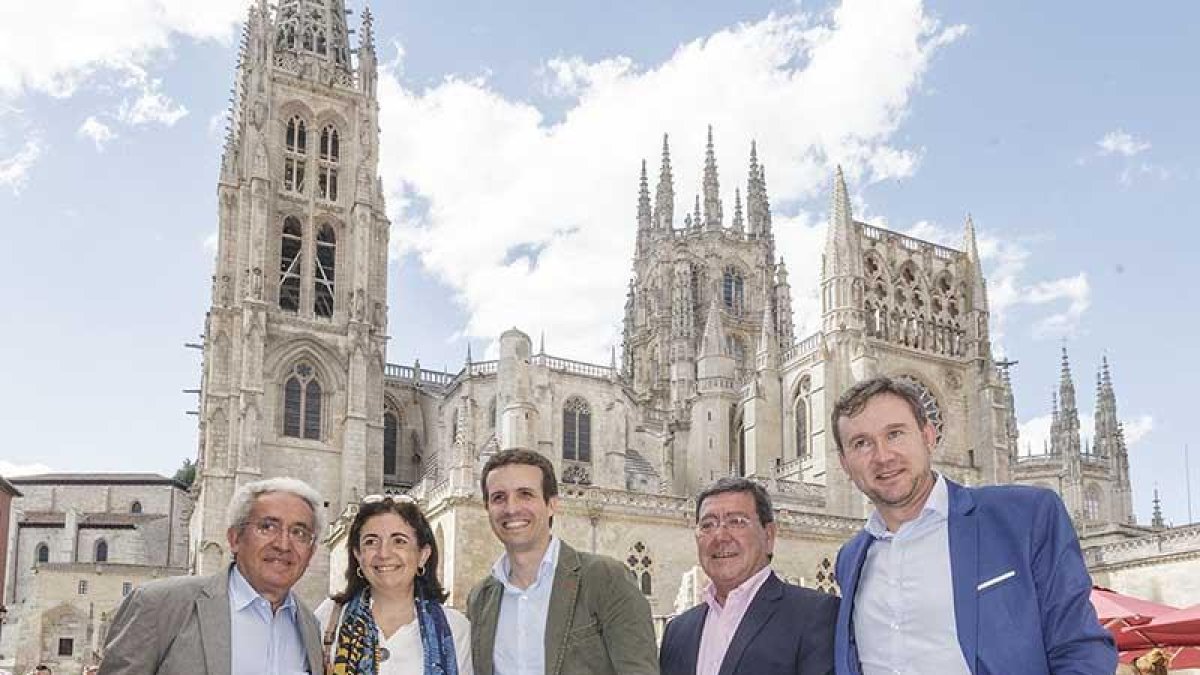 Casado y Mañueco, de mitin en Burgos.-ECB