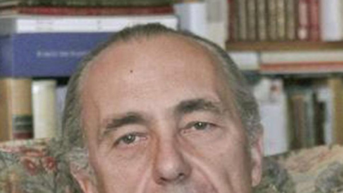 Luis Alberto de Cuenca participará en el acto de entrega del galardón el miércoles.-