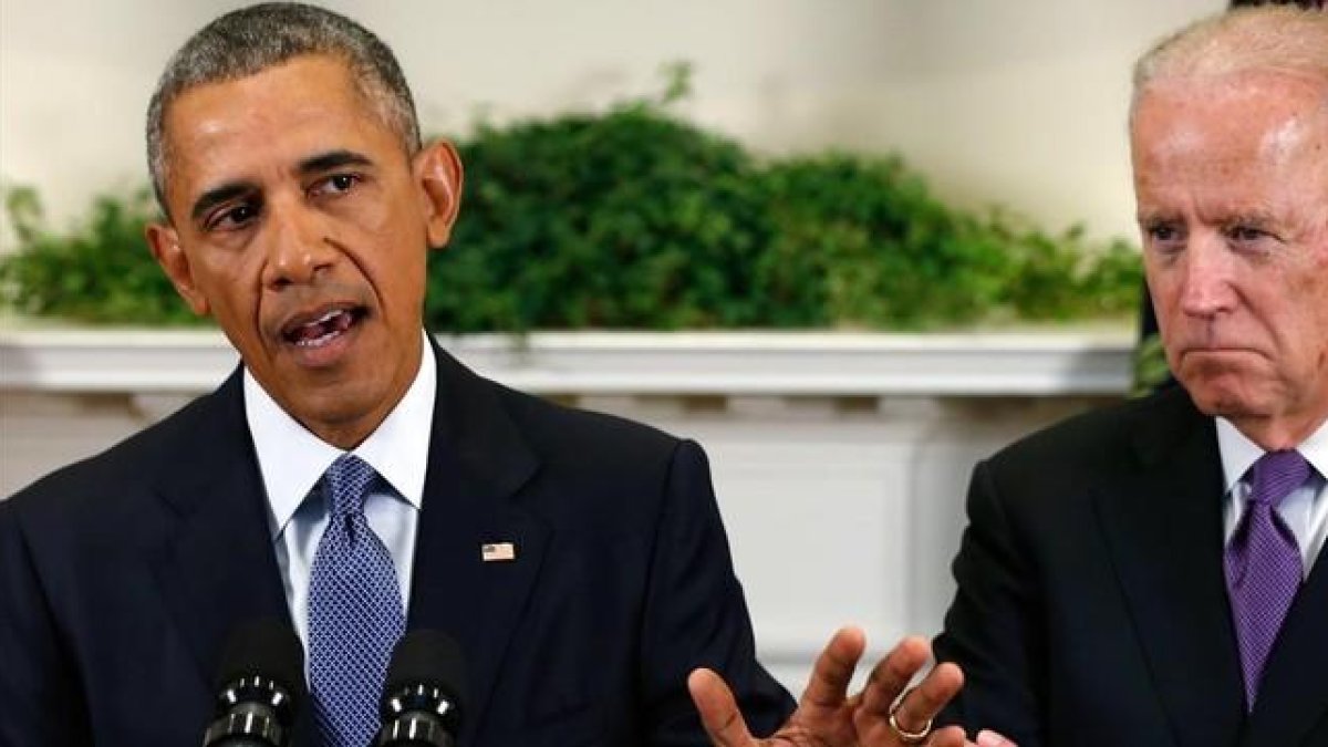 Obama habla junto al vicepresidente Joe Biden, en la Casa Blanca, este jueves.-REUTERS / JONATHAN ERNST