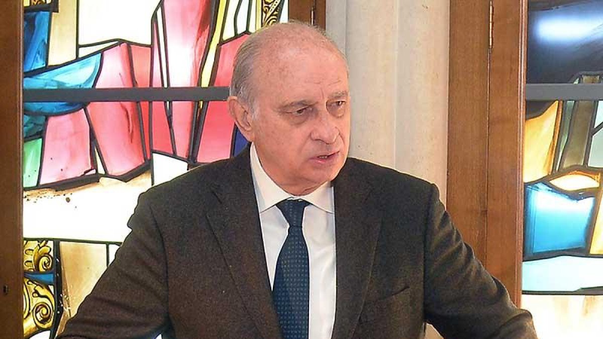 El exministro del Interior, Jorge Fernández Díaz, ayer, en Aranda de Duero.-ICAL
