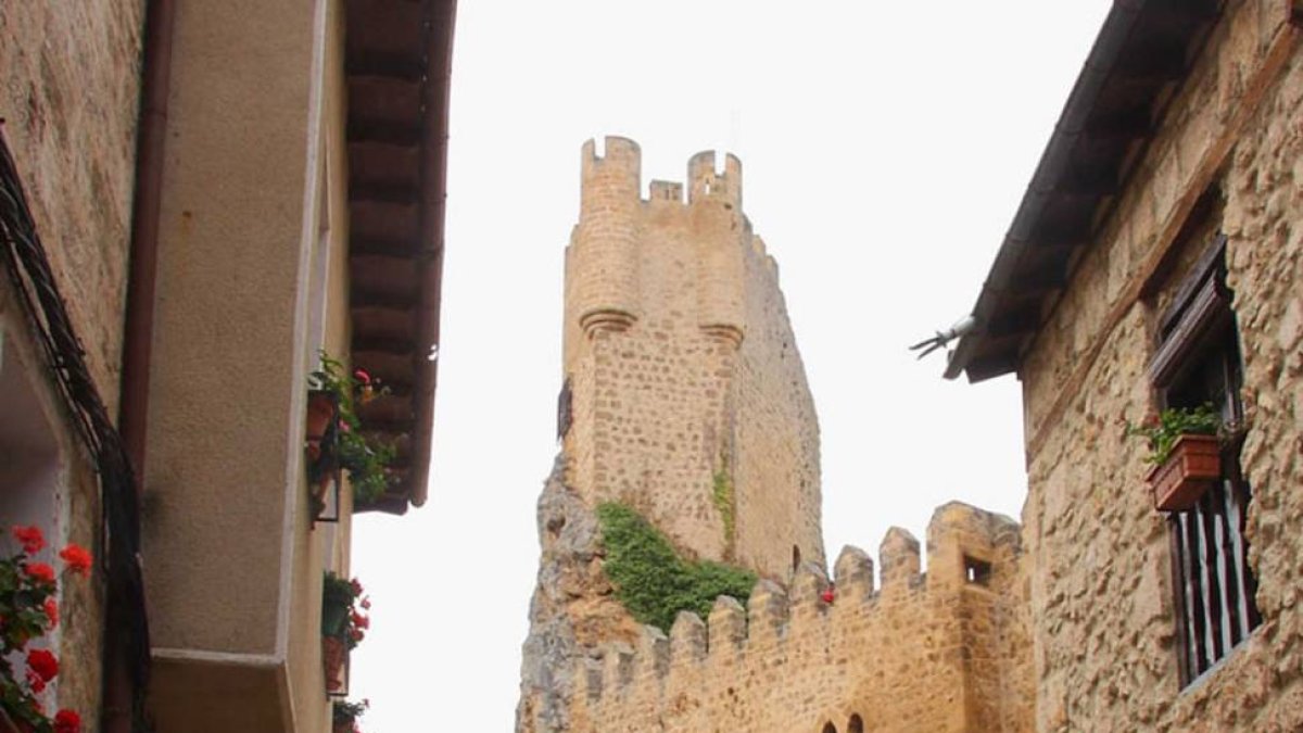 Frías, con su castillo al fondo-G. G.