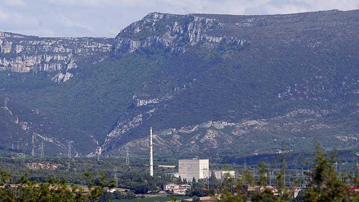 La central nuclear burgalesa se encuentra parada desde 2012.-I. L.M.