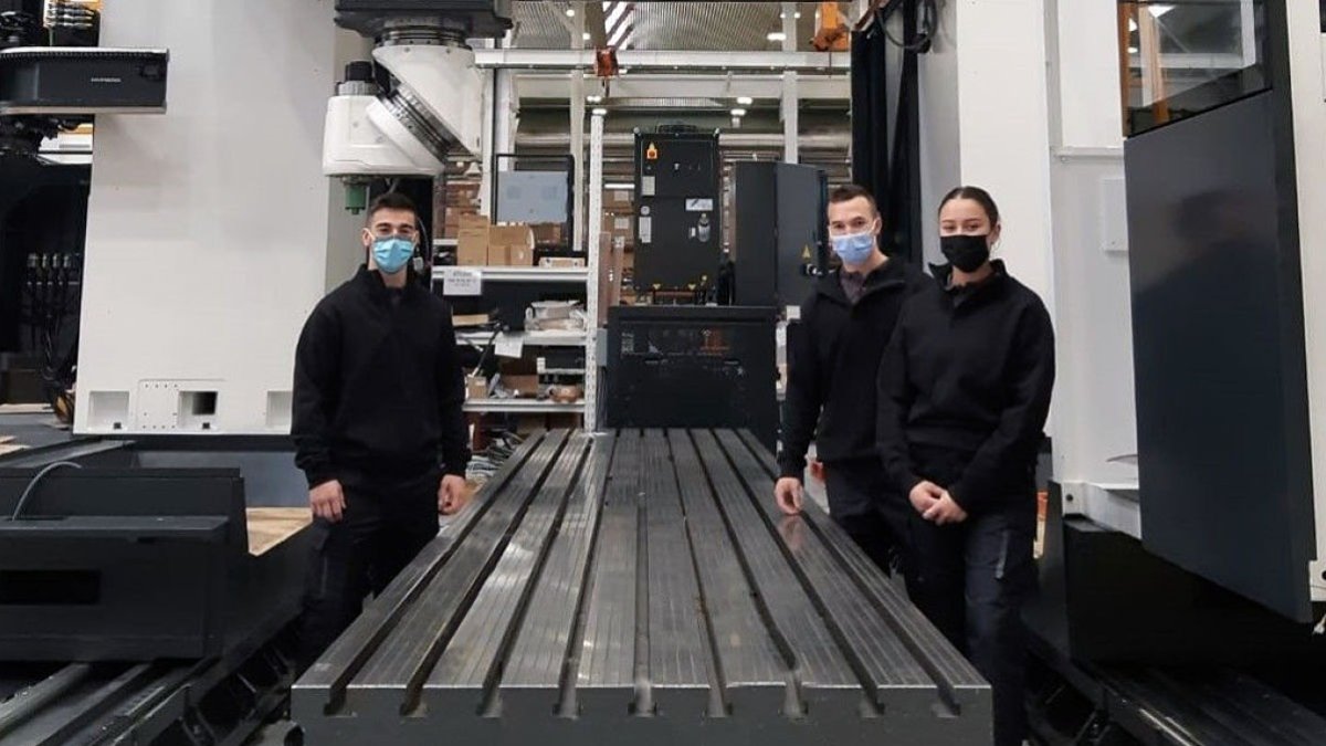 Nicolás Correa se suma a la FP Dual con cuatro alumnos de Salesianos. ECB