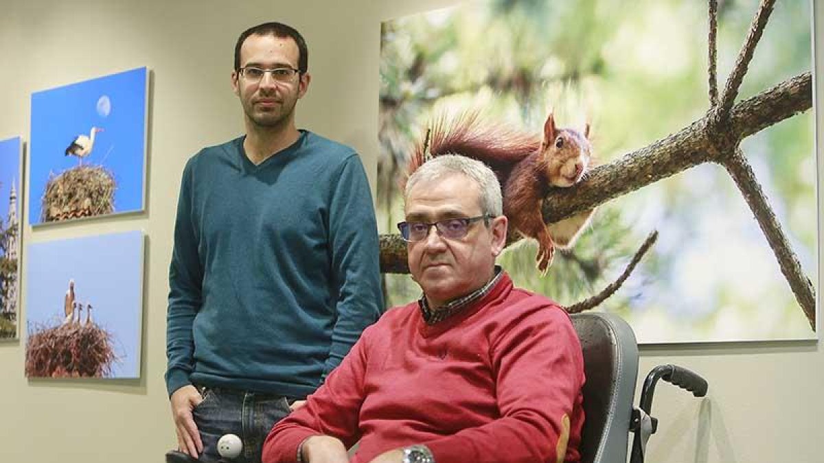 Fran Álvarez (i.) y Juan Ignacio Hortigüela, ayer en la exposición.-Raúl Ochoa
