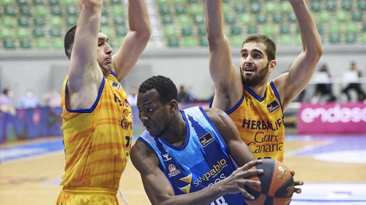 Jordan Sakho. ACB PHOTO BB HOJAS